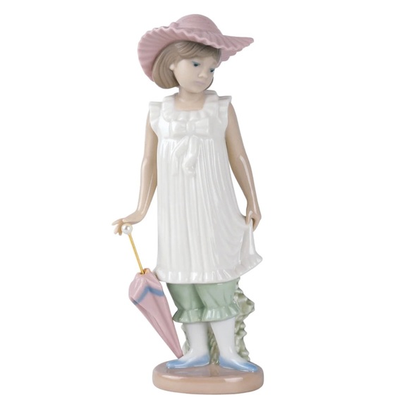 Lladro Other - Nao by Lladro April Showers Figurine #1126
